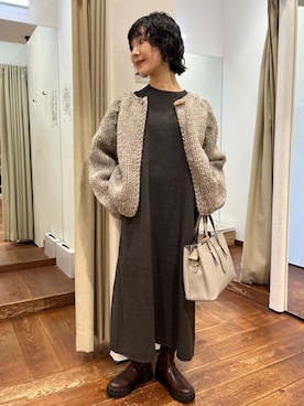 「アイテム（ワンピース/ドレス）」を使った、久木 美音さん（レディース・157cm）の秋コーディネート