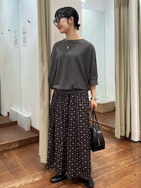 「アイテム（ボストンバッグ）」を使った、久木美音さん（レディース・157cm）の夏コーディネート