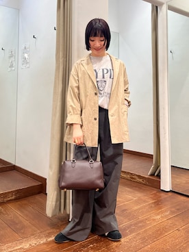 「URBAN RESEARCH DOORS（アーバンリサーチドアーズ）の『別注』GOOD ROCK SPEED×DOOS　NYC NYPD T-SHIRTS（Tシャツ/カットソー、グレー系）」を使った、久木 美音さん（レディース・157cm）の春コーディネート