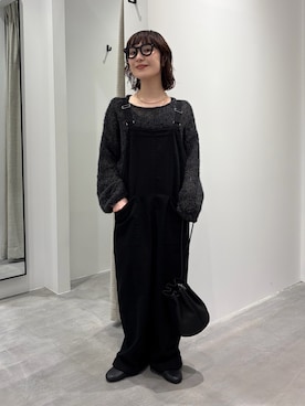 「アイテム（その他雑貨、ブラック系）」を使った、久木 美音さん（レディース・157cm）の秋コーディネート