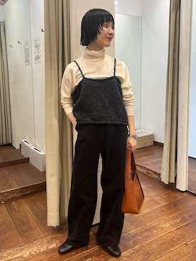 「アイテム（腕時計）」を使った、久木 美音さん（レディース・157cm）の秋コーディネート