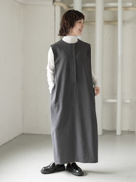 「URBAN RESEARCH DOORS」｜久木 美音さん（レディース・157cm）の秋コーディネート
