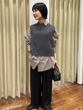 「アイテム（ボストンバッグ）」を使った、久木 美音さん（レディース・157cm）の秋コーディネート