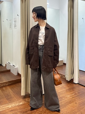 「アイテム（カバーオール）」を使った、久木 美音さん（レディース・157cm）の秋コーディネート