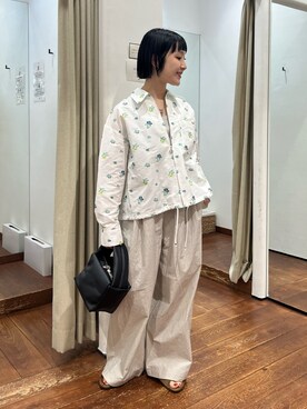 「URBAN RESEARCH」｜「アイテム（ブルゾン）」を使った、久木 美音さん（レディース・157cm）の秋コーディネート