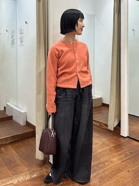 「URBAN RESEARCH DOORS（アーバンリサーチドアーズ）の2WAYスクエアショルダーバッグ（ショルダーバッグ）」を使った、久木 美音さん（レディース・157cm）の秋コーディネート