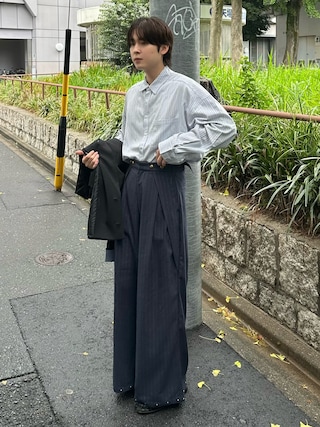 「WYM LIDNM(ウィム バイ リドム)のCUT-OFF HEM STRIPE SHIRT(シャツ/ブラウス)」を使った、おだまや さん(メンズ・172cm)の秋コーディネート