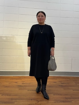 「BEARDSLEY（ビアズリー）のラウンドミニボストンバッグ《本革》（トートバッグ、グレー系）」を使った、BEARDSLEYさん（レディース・158cm）の秋コーディネート