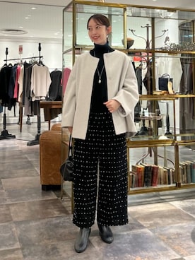 「アイテム（ノーカラーコート）」を使った、BEARDSLEYさん（レディース・154cm）の秋コーディネート