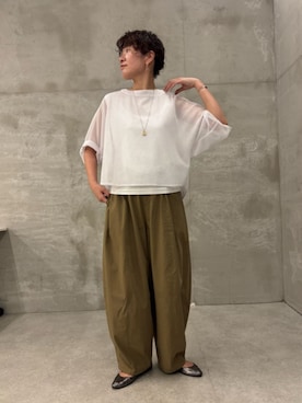 「BEARDSLEY（ビアズリー）のアイテム（パンツ）」を使った、BEARDSLEYさん（レディース・171cm）の春コーディネート