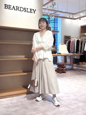 「BEARDSLEY（ビアズリー）のアイテム（パンツ）」を使った、BEARDSLEYさん（レディース・160cm）の春コーディネート