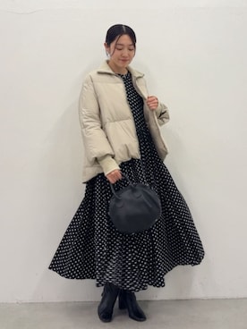「アイテム（ダウンジャケット/コート、ベージュ系）」を使った、BEARDSLEYさん（レディース・164cm）の秋コーディネート