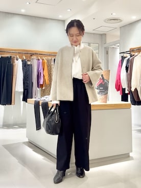 「アイテム（ノーカラーコート）」を使った、BEARDSLEYさん（レディース・153cm）の冬コーディネート