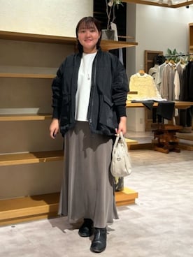 「アイテム（MA-1）」を使った、BEARDSLEYさん（レディース・156cm）の秋コーディネート