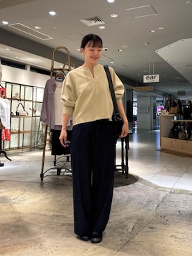 「アイテム（ボディバッグ/ウエストポーチ）」を使った、BEARDSLEYさん（レディース・163cm）の秋コーディネート