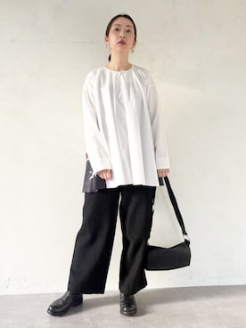 「BEARDSLEY（ビアズリー）のレザーリングボディバッグ（ボディバッグ/ウエストポーチ）」を使った、BEARDSLEYさん（レディース・162cm）の秋コーディネート