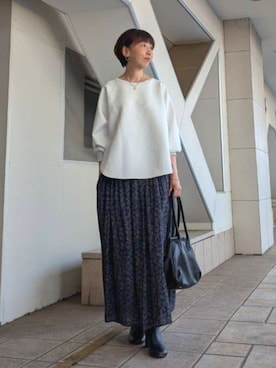 「花柄スカート」｜BEARDSLEYさん（レディース・164cm）の秋コーディネート