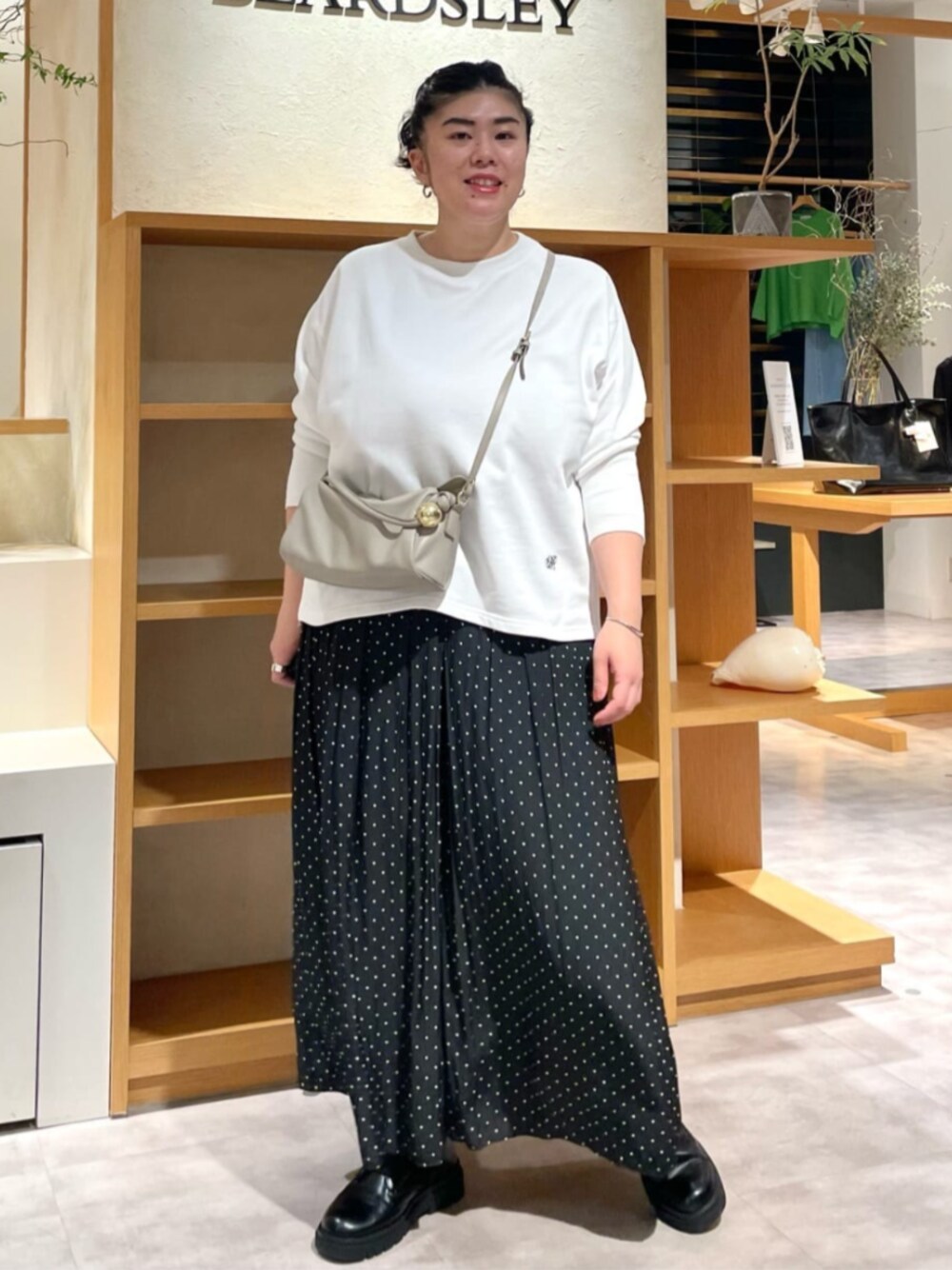 BEARDSLEY（ビアズリー）の「シワシフォンギャザーパンツ（その他