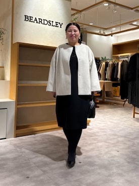 「アイテム（ノーカラーコート）」を使った、BEARDSLEYさん（レディース・158cm）の秋コーディネート