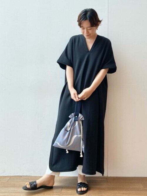専用　22000円 BEARDSLEY ビアズリー Ｖネック BIG ワンピース BEARDSLEY（ビアズリー）の「VネックBIGワンピース（ワンピース）」 - WEAR
