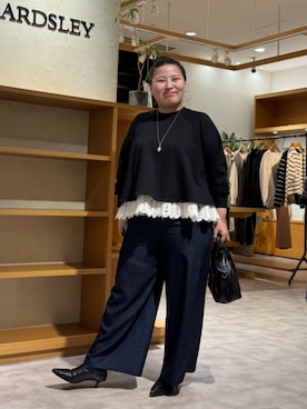 「BEARDSLEY（ビアズリー）のアイテム（パンツ）」を使った、BEARDSLEYさん（レディース・158cm）の秋コーディネート