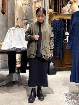 「アイテム（MA-1）」を使った、BEARDSLEYさん（レディース・149cm）の秋コーディネート