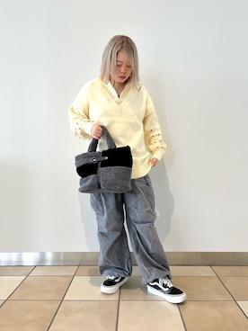 「オフホワイト」｜「アイテム（トートバッグ）」を使った、ERIさん（レディース・150cm）の秋コーディネート