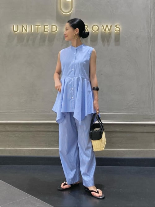 【美品】UNITED ARROWS ぺプラム ブラウス ライトブルー 新品☆】UNITED ARROWS ぺプラム ブラウス ライトブルー