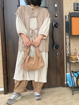 「しまむら（シマムラ）のアイテム（ショルダーバッグ、ベージュ系）」を使った、リーさん（レディース・157cm）の春コーディネート