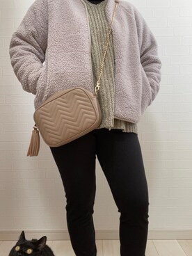 「しまむら（シマムラ）のアイテム（その他パンツ、ブラック系）」を使った、リーさん（レディース・157cm）の冬コーディネート