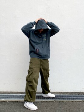 「AVIREX（アヴィレックス）のEAST COAST PULL-OVER PARKA / ウエスト コースト プルオーバー パーカー / AVIREX / アヴィレックス（パーカー、ブラック系）」を使った、しんちゃんさん（メンズ・181cm）の春コーディネート