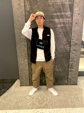 「AVIREX（アヴィレックス）の【P.D.W】ベンチレーション システム ベスト/VENTILATION SYSTEM VEST（トップス、ブラック系）」を使った、しんちゃんさん（メンズ・181cm）の春コーディネート