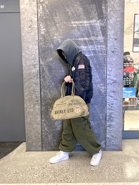 「AVIREX（アヴィレックス）のEAST COAST PULL-OVER PARKA / ウエスト コースト プルオーバー パーカー / AVIREX / アヴィレックス（パーカー、ブラック系）」を使った、しんちゃんさん（メンズ・181cm）の冬コーディネート