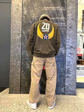 「AVIREX（アヴィレックス）のVINTAGE WASH TYPE M-65 PANTS  / ビンテージ ウォッシュ M-65 パンツ / AVIREX /アヴィレックス（カーゴパンツ、グリーン系）」を使った、しんちゃんさん（メンズ・181cm）の秋コーディネート