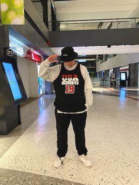 「AVIREX（アヴィレックス）のユーティリティ イージー パンツ / UTILITY EASY PANTS / アヴィレックス / AVIREX（その他パンツ、ブラック系）」を使った、しんちゃんさん（メンズ・181cm）の春コーディネート