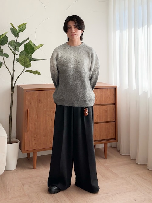 「epnok（エプノック）のグラデーションルーズニット（ニット/セーター）」を使った、sakuさん（メンズ・164cm）の冬コーディネート