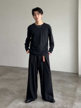 「UNIQLO（ユニクロ）のアイテム（Tシャツ/カットソー、ブラック系）」を使った、sakuさん（メンズ・164cm）の春コーディネート