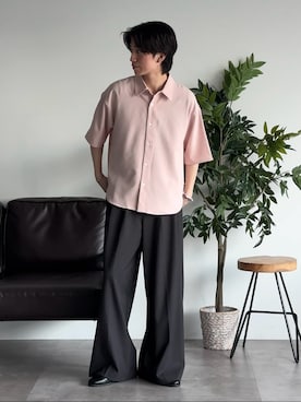 「epnok（エプノック）のファンクショナルベーシックルーズレギュラーカラー半袖シャツ（シャツ/ブラウス、ピンク系）」を使った、sakuさん（メンズ・164cm）の春コーディネート