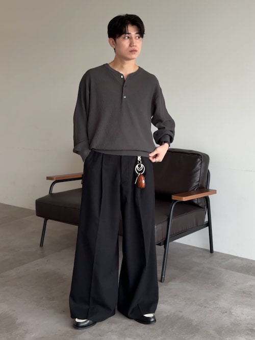 「epnok(エプノック)のDRYMIXヘンリーネックルーズニット(ニット/セーター)」を使った、sakuさん(メンズ・164cm)の秋コーディネート