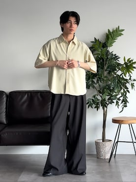 「epnok（エプノック）のファンクショナルベーシックルーズレギュラーカラー半袖シャツ（シャツ/ブラウス、イエロー系）」を使った、sakuさん（メンズ・164cm）の春コーディネート