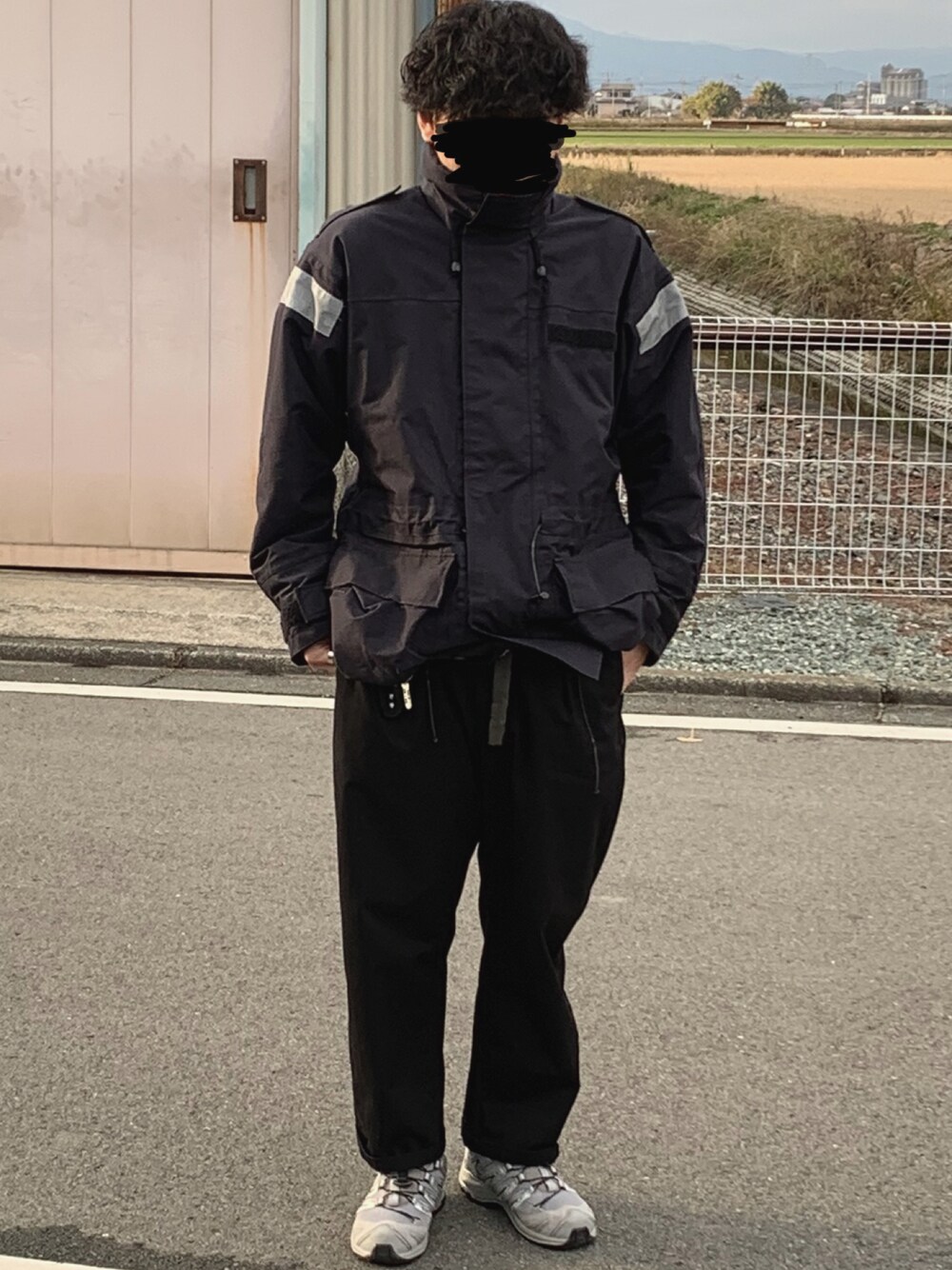 「古着、ミリタリー、ミリタリージャケット、古着MIX、冬コーデ、イギリス軍、SALOMON」｜「SALOMONのSalomon サロモン XA PRO 3D ADV - L41232200（スニーカー、シルバー系）」を使った、®️さん（メンズ・170cm）の冬コーディネートの1枚目の写真