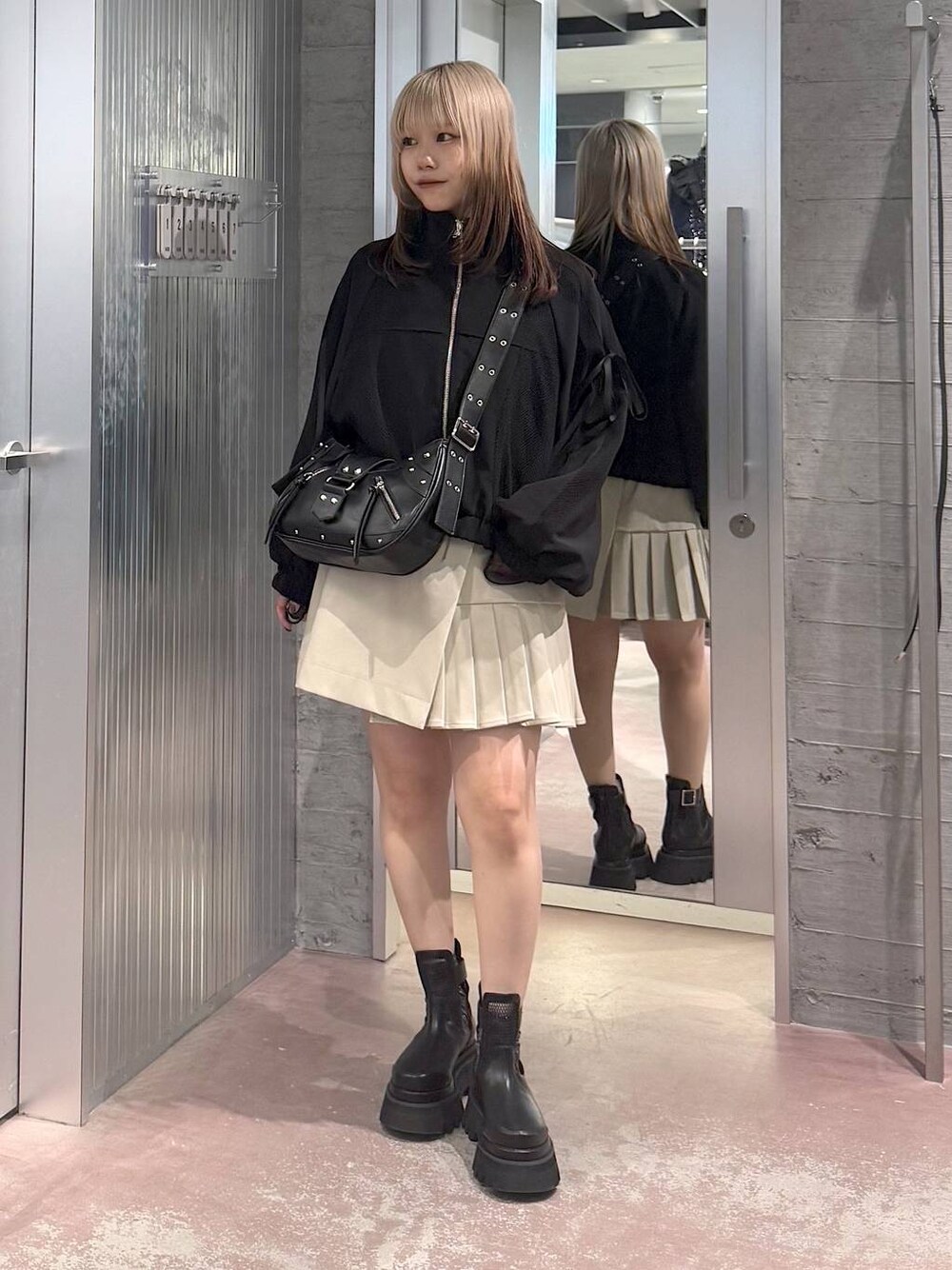 メッシュレイヤースタンドブルゾン(HARE)を使った人気