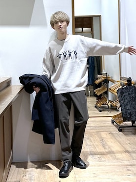 「旅行」｜「アイテム（チェスターコート）」を使った、おのさん（メンズ・175cm）の冬コーディネート