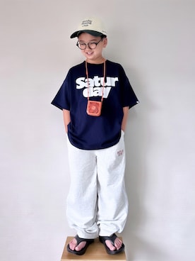 「OOFOS(ウーフォス)のアイテム」を使った、yo_yoさん(キッズ・130cm)の春コーディネート
