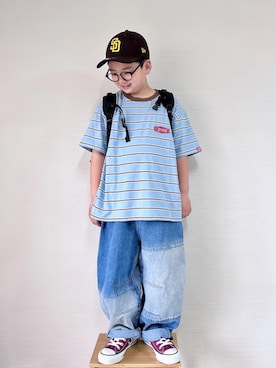 「CONVERSE（コンバース）のアイテム（Tシャツ/カットソー、ブルー系）」を使った、yo_yoさん（キッズ・130cm）の春コーディネート