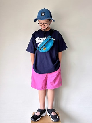 「GEORGE'S(ジョージズ)の【KIDS】フロッキープリントT(Tシャツ/カットソー)」を使った、yo_yoさん(キッズ・130cm)の夏コーディネート