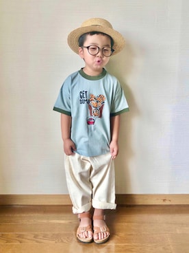 「apres les cours（アプレレクール）のアイテム（サンダル）」を使った、yo_yoさん（キッズ・100cm）の夏コーディネート