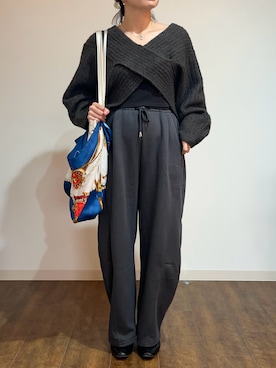 「アイテム（ストール/ショール）」を使った、あこさん（レディース・152cm）の秋コーディネート