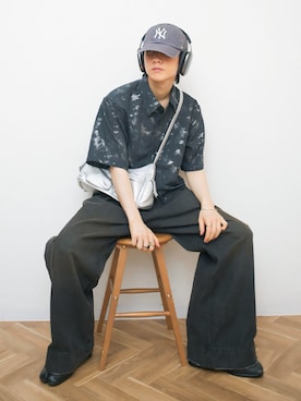 「soerte（ソエルテ）のLoose Half Sleeve Box Shirt (Assort) / ルーズハーフスリーブボックスシャツ（アソート）（シャツ/ブラウス、グレー系）」を使った、Naotoさん（メンズ・165cm）の夏コーディネート