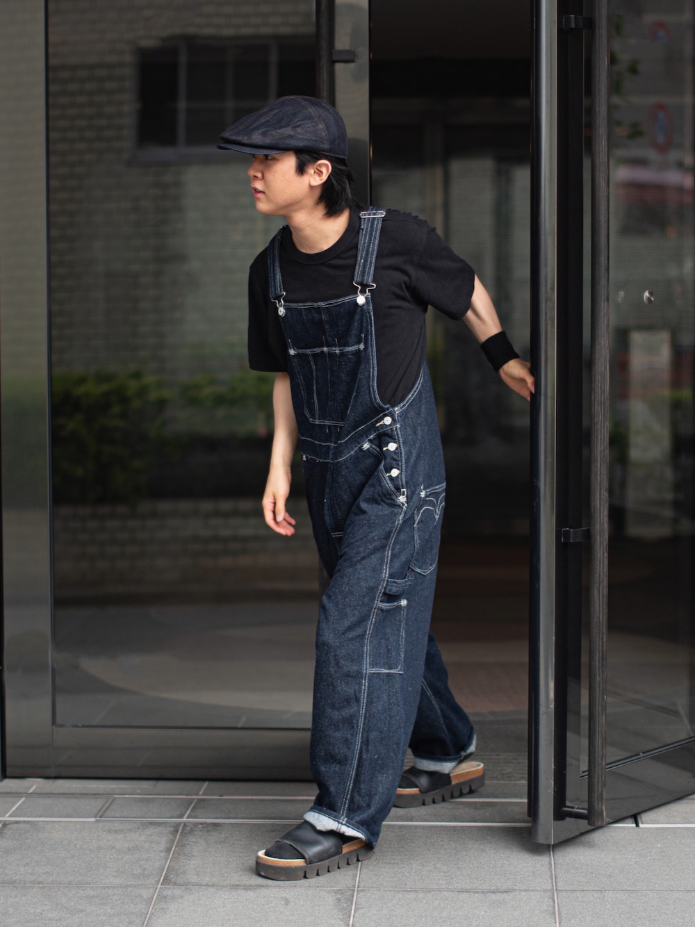 Levi's REDのサロペット/オーバーオールを使った人気ファッション
